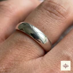 Classic Domed Silver Band Ring thumbnail 3