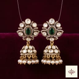 Tarakshi Emerald & Polki Jhumka Earrings thumbnail 1