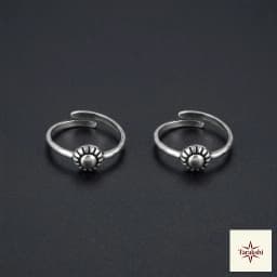 Tarakshi Oxidized Silver Sunburst Toe Rings thumbnail 1